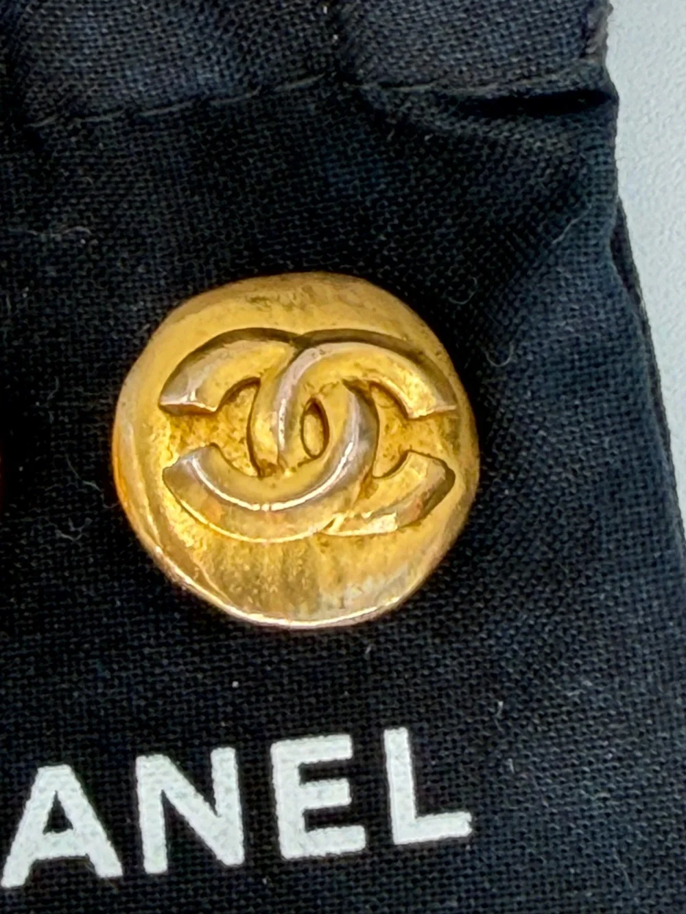 Vintage CHANEL 1995 Gold-Tone CC Logo Button Clip-On Earrings w/COA - Picture 12 of 14